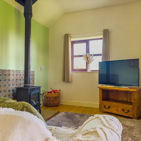 Cosy & Characterful, Seaside Cottage, Dog Friendly Worle Exterior photo
