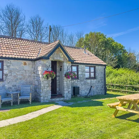 Cosy & Characterful, Seaside Cottage, Dog Friendly Worle Exterior photo
