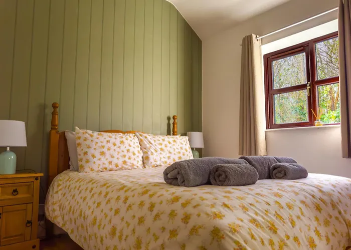Cosy & Characterful, Seaside Cottage, Dog Friendly