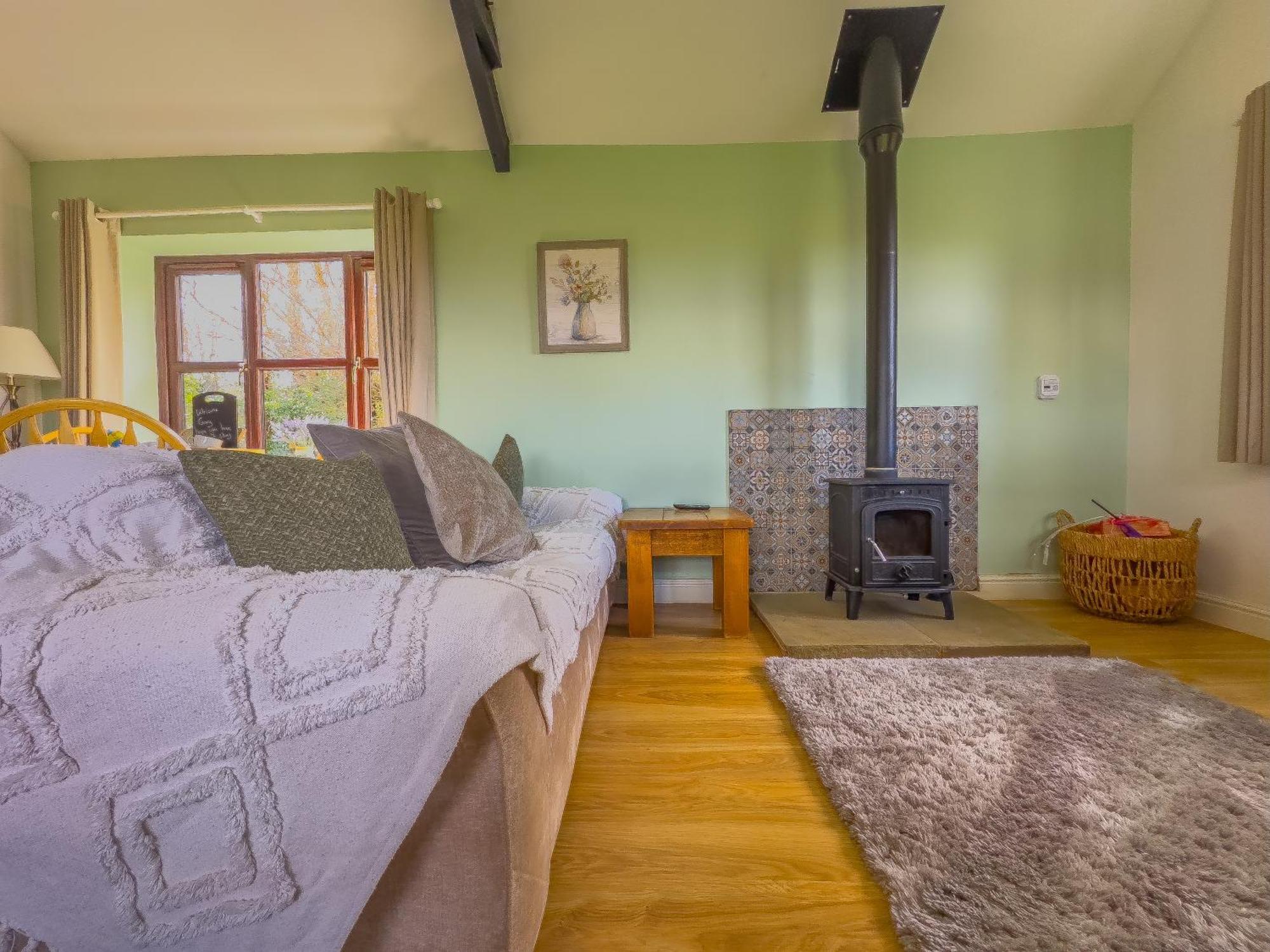 Holiday home Cosy & Characterful, Seaside Cottage, Dog Friendly Worle